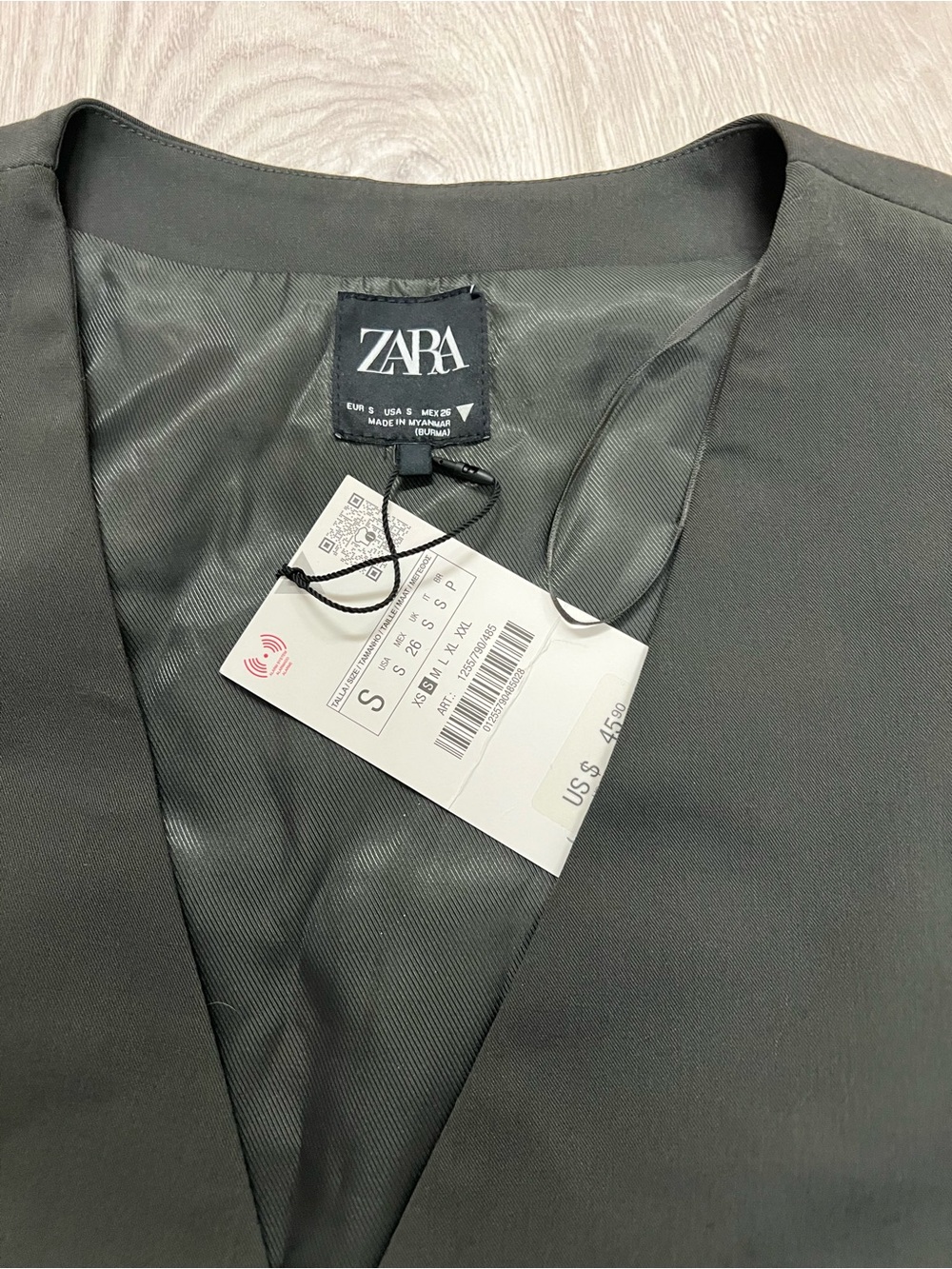 Zara Black V-Neck vest